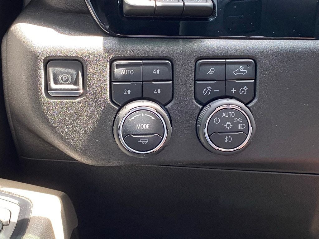 2024 Chevrolet Silverado 2500HD ZR2 - Photo 12