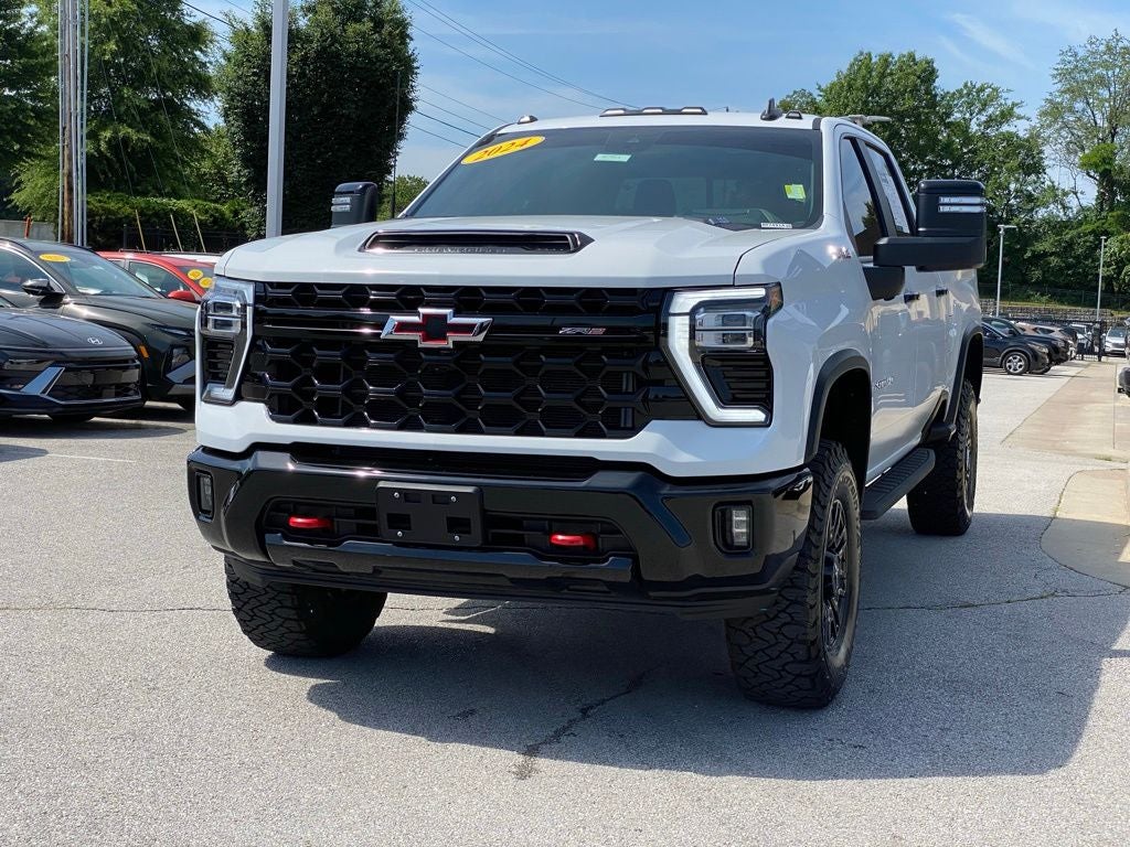 2024 Chevrolet Silverado 2500HD ZR2 - Photo 3