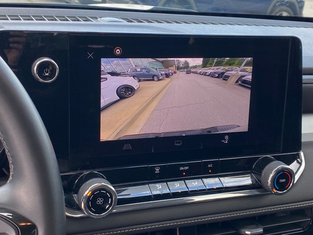 2023 Chevrolet Colorado LT - Photo 17