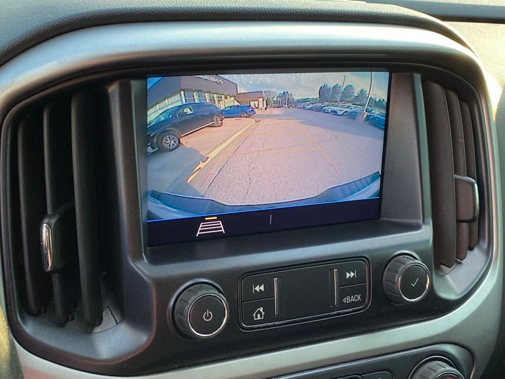 2021 Chevrolet Colorado LT - Photo 18