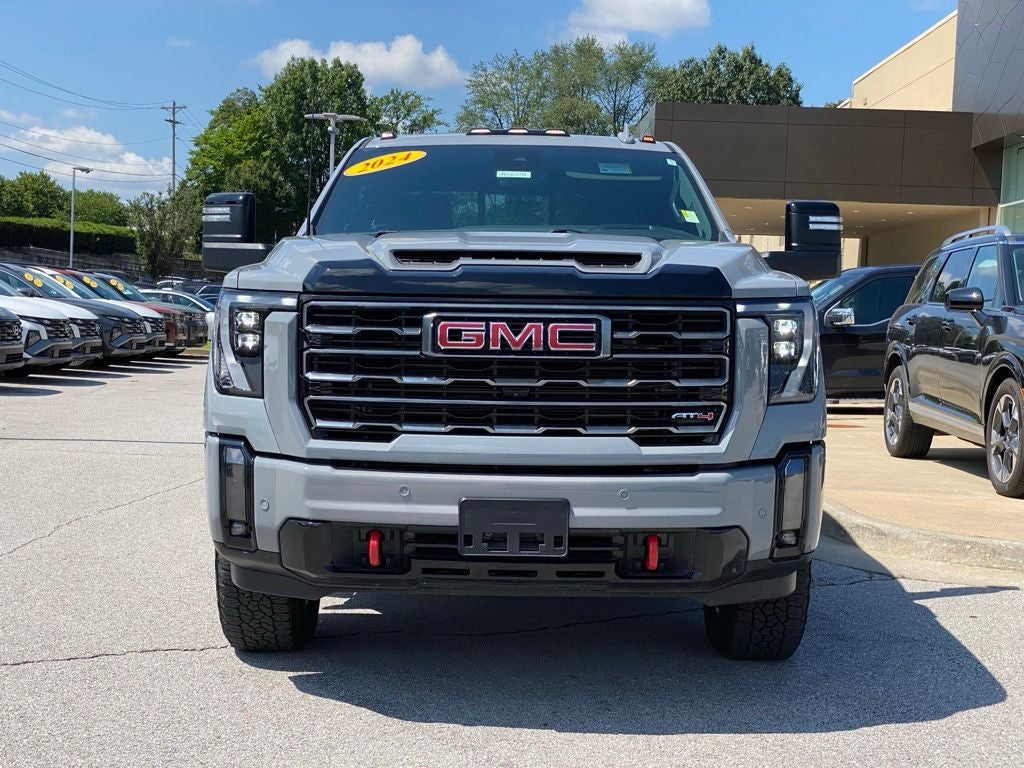 2024 GMC Sierra 2500HD AT4 - Photo 2