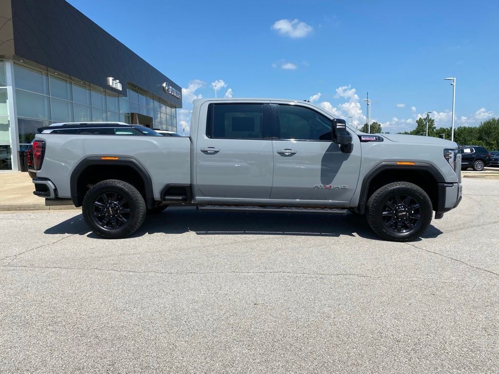 2024 GMC Sierra 2500HD AT4 - Photo 9