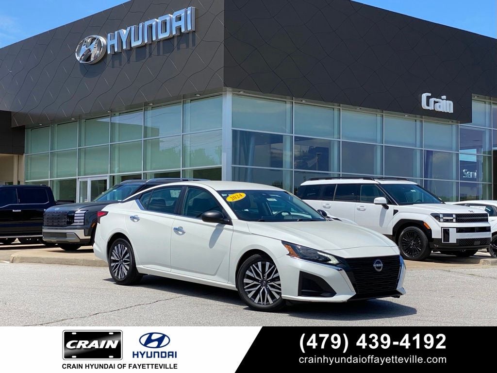 2024 Nissan Altima's photo