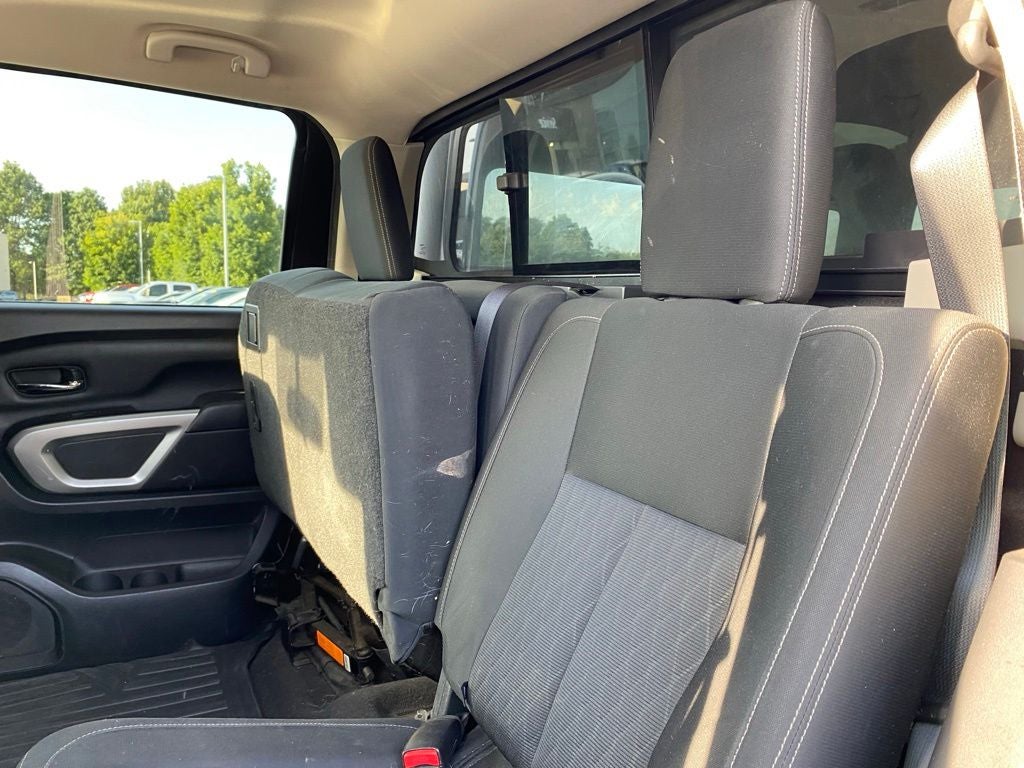 2018 Nissan Titan SV - Photo 11