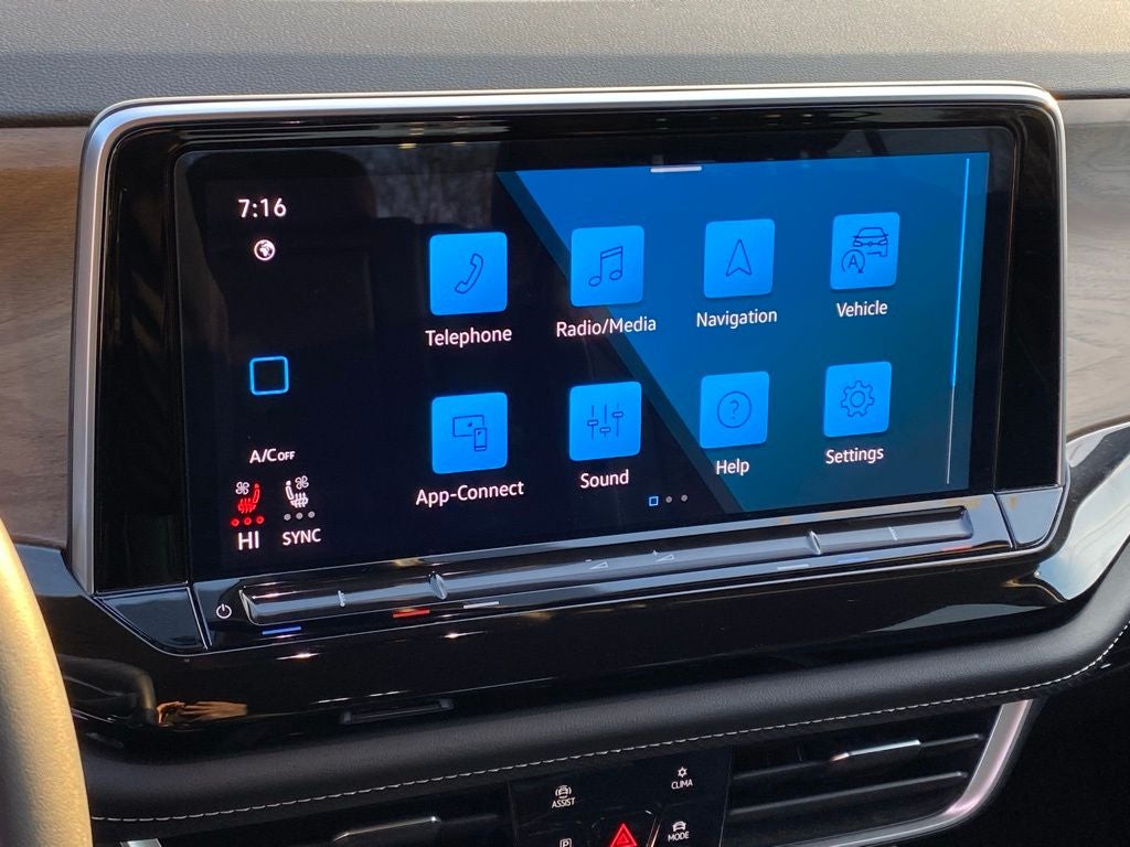 2025 Volkswagen Atlas 2.0T SE w/Technology