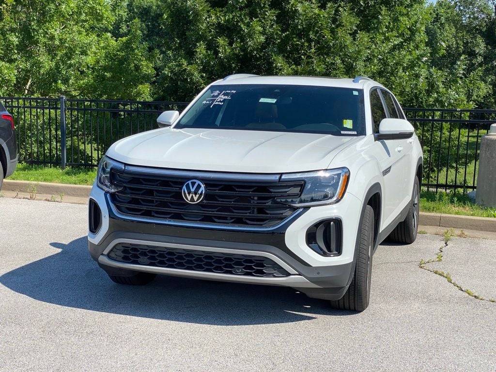 2024 Volkswagen Atlas Cross Sport 2.0T SE w/Technology