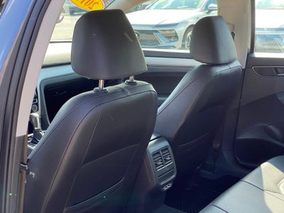 2019 Volkswagen Passat 2.0T Wolfsburg