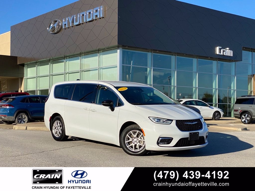 2024 Chrysler Pacifica
