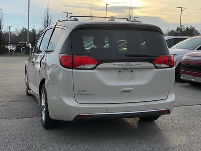 2017 Chrysler Pacifica Touring L Plus