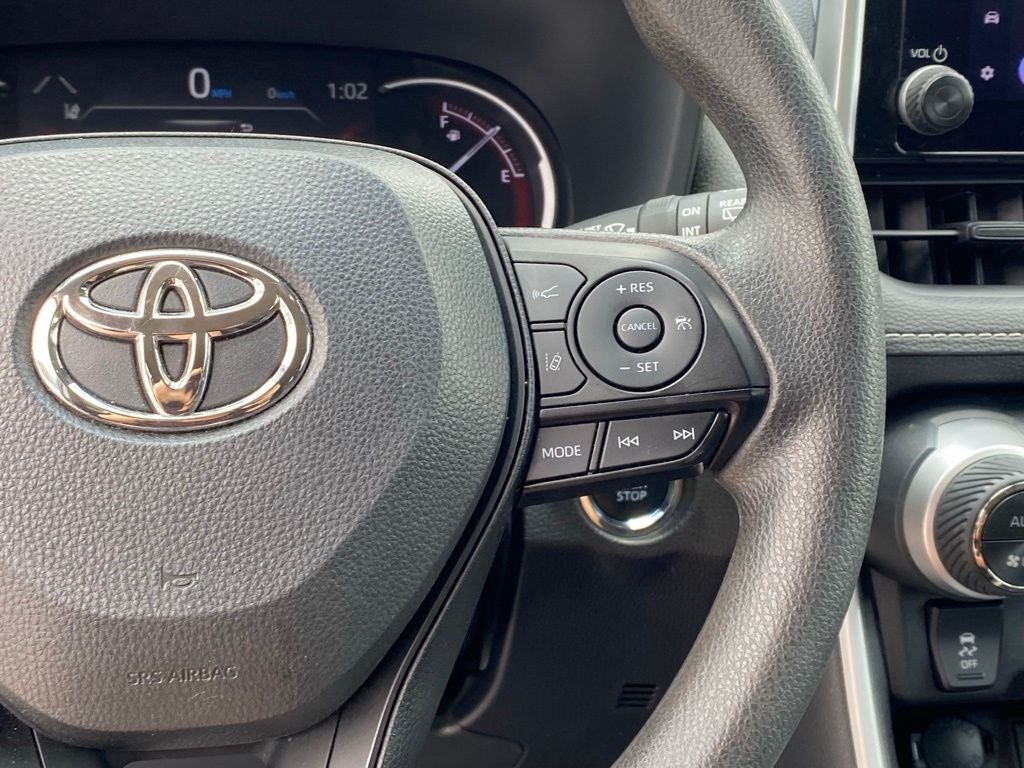 2024 Toyota RAV4 XLE - Photo 15