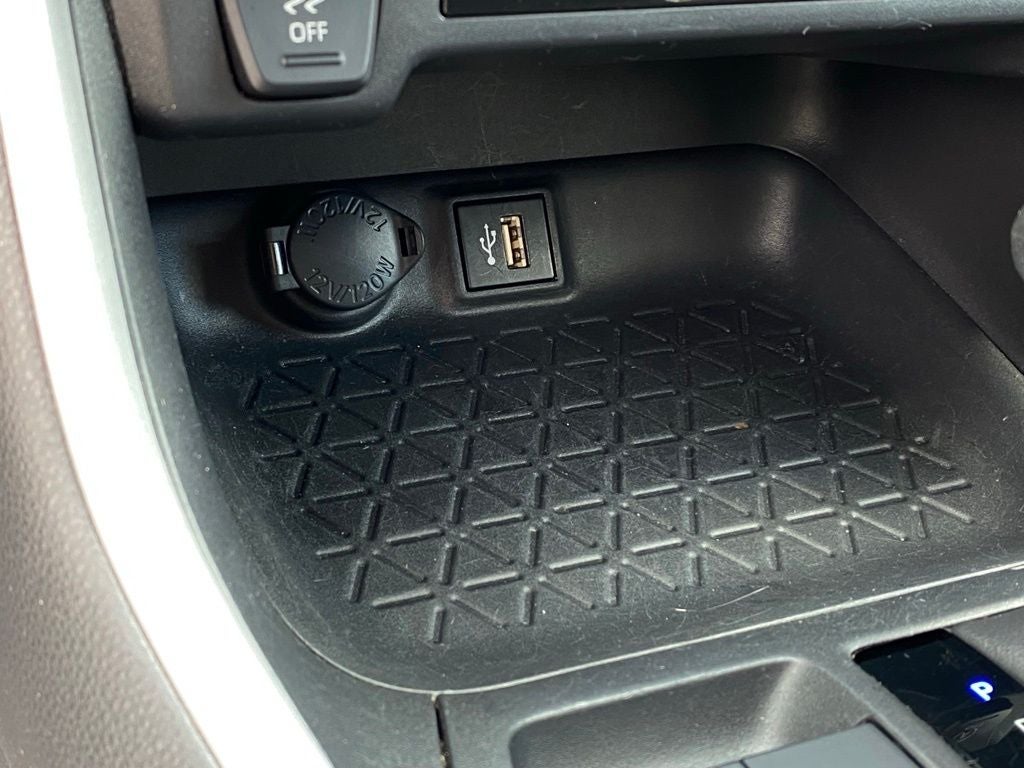 2024 Toyota RAV4 XLE - Photo 21