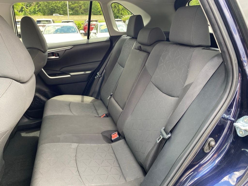 2024 Toyota RAV4 XLE - Photo 27