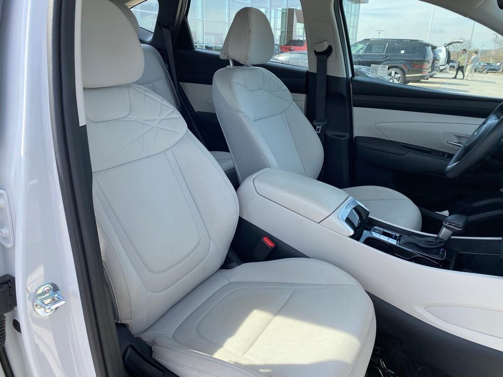 2025 Hyundai TUCSON SE