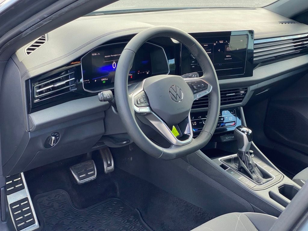 2025 Volkswagen Jetta Sport - Photo 11