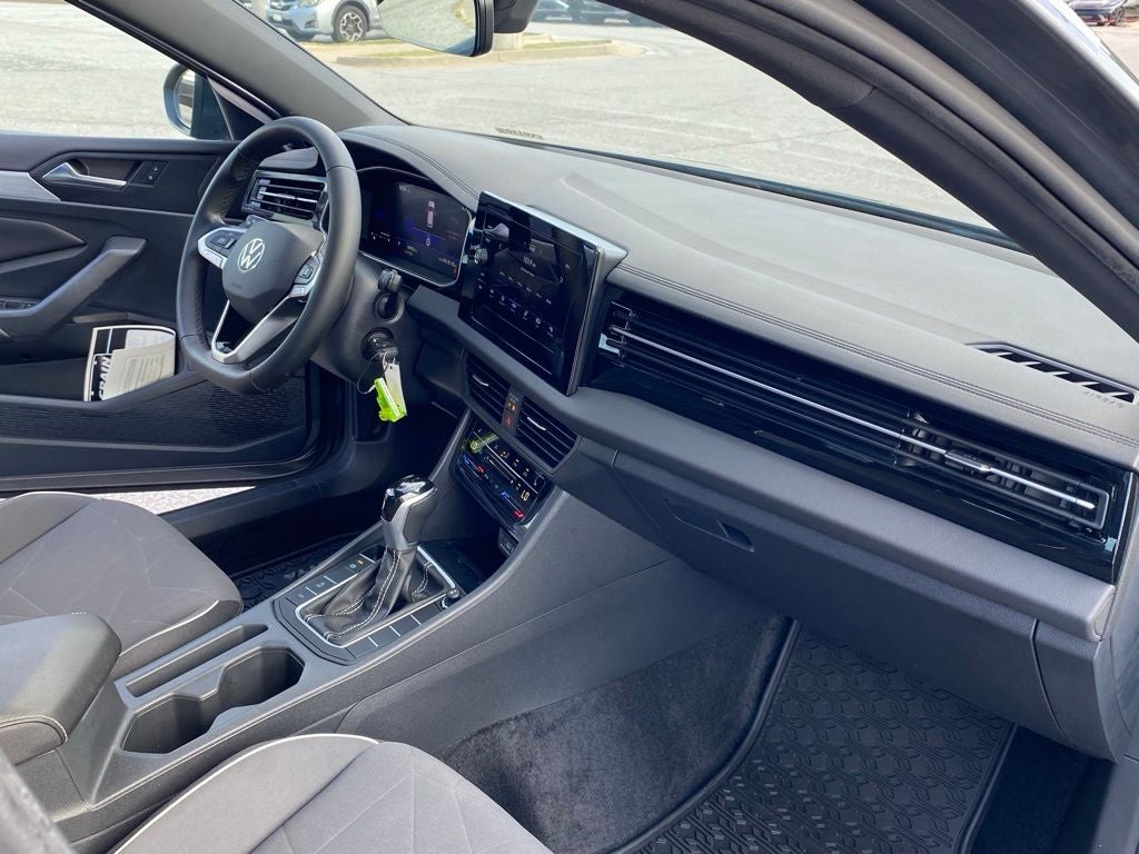 2025 Volkswagen Jetta Sport - Photo 29