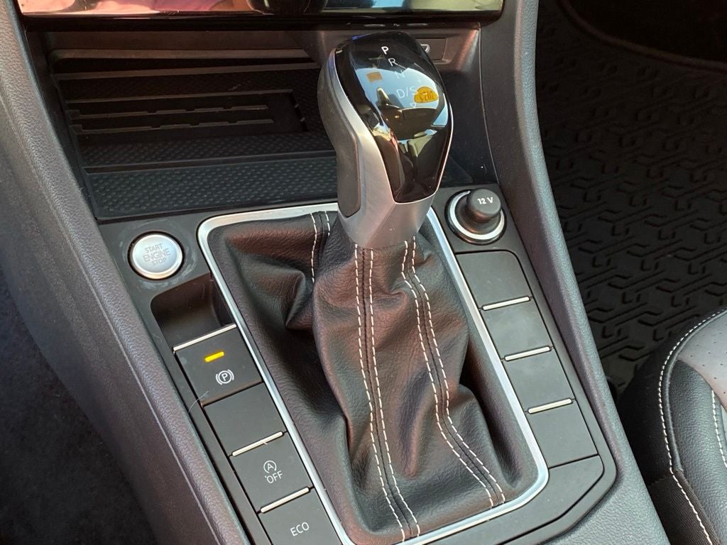 2025 Volkswagen Jetta SE - Photo 19