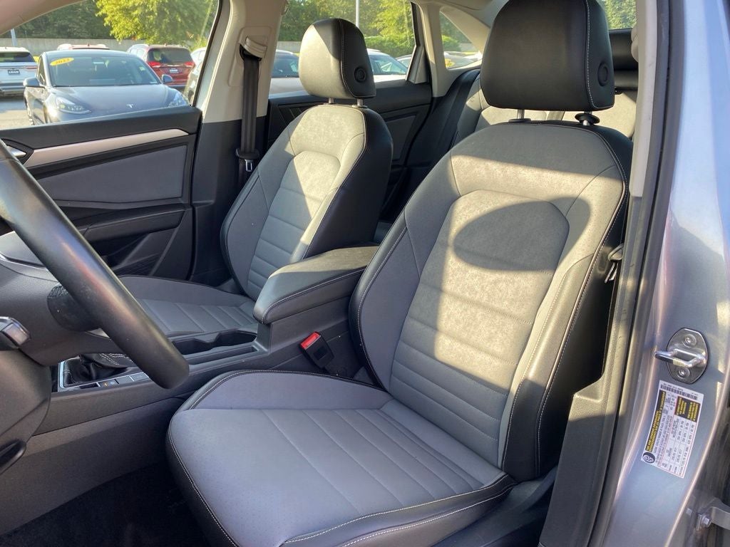 2025 Volkswagen Jetta SE - Photo 21