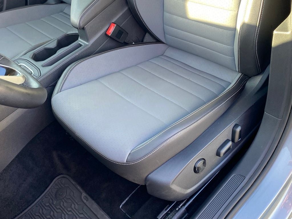2025 Volkswagen Jetta SE - Photo 23