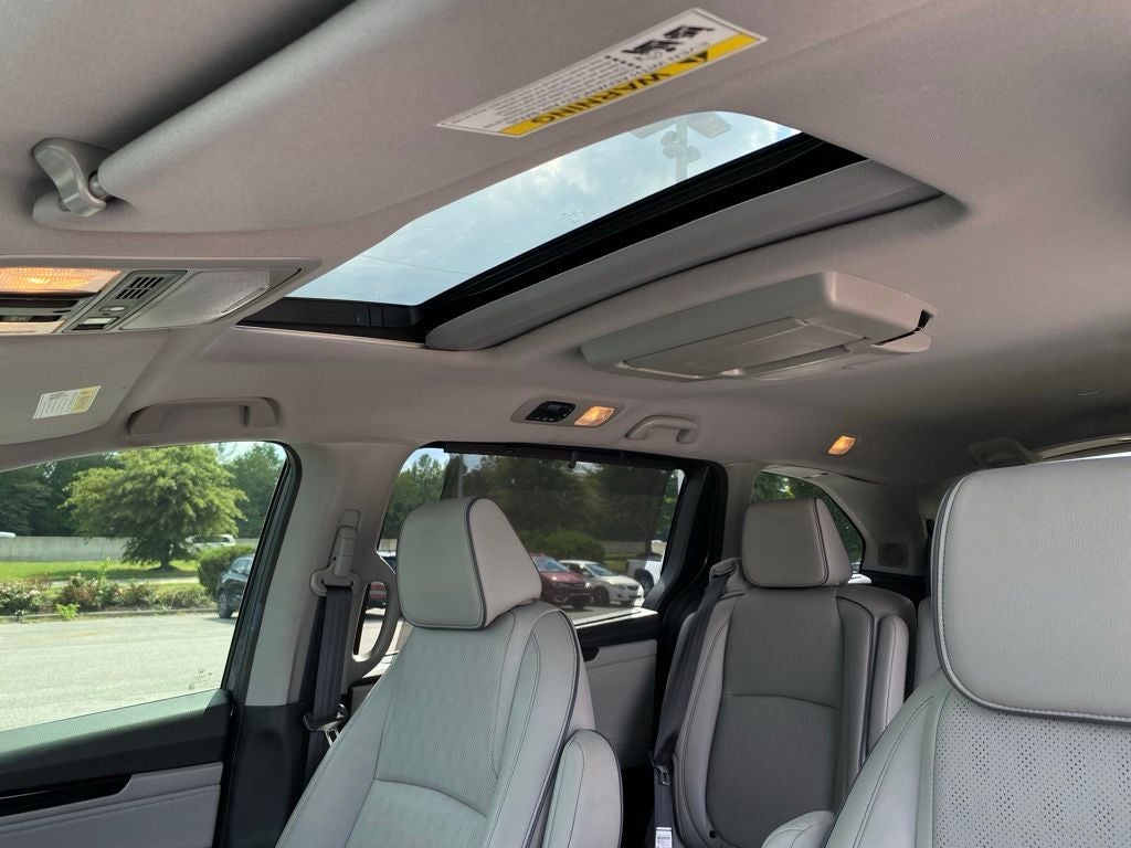 2022 Honda Odyssey Elite - Photo 24