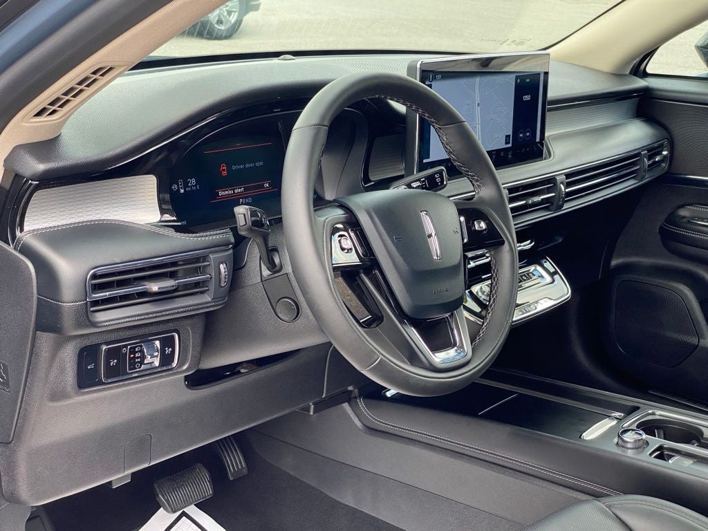 2025 Lincoln Corsair Premiere - Photo 10