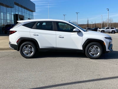 2026 Hyundai TUCSON SE FWD