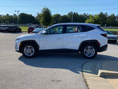 2026 Hyundai TUCSON SE FWD