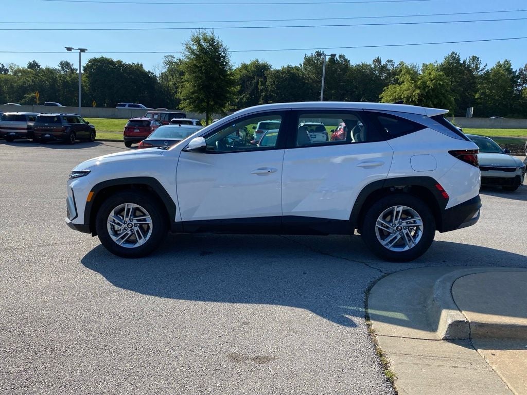 2026 Hyundai TUCSON SE FWD