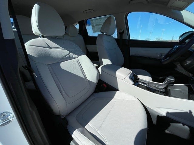 2025 Hyundai TUCSON SE FWD