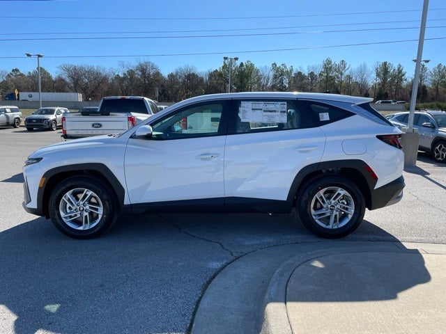 2025 Hyundai TUCSON SE FWD