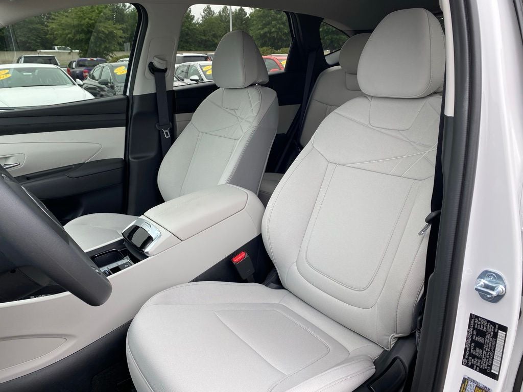 2026 Hyundai TUCSON SE FWD