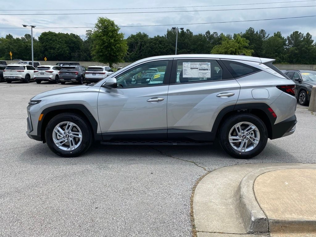 2026 Hyundai TUCSON SE FWD