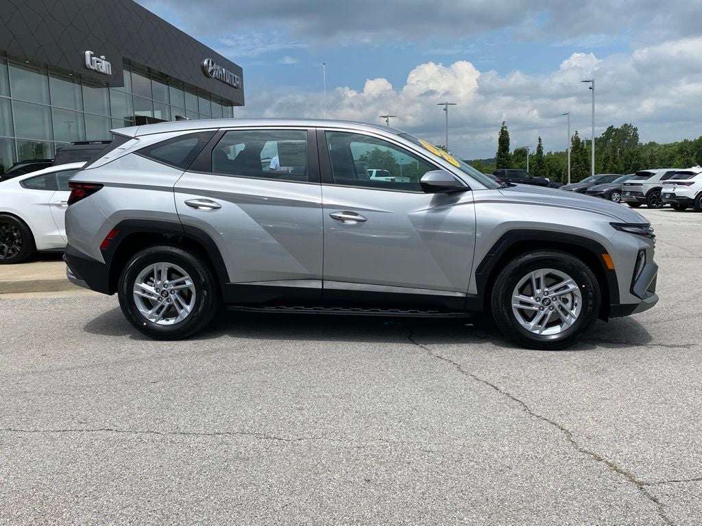 2026 Hyundai TUCSON SE FWD
