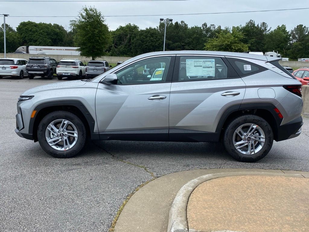2026 Hyundai TUCSON SE FWD