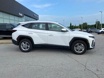 2026 Hyundai TUCSON SE AWD