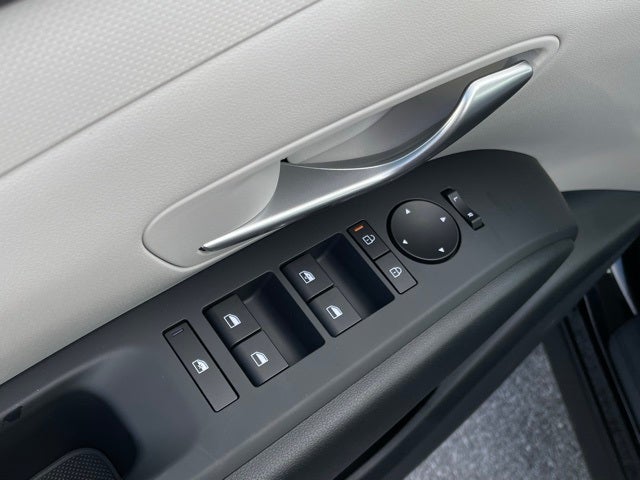 2025 Hyundai TUCSON SE AWD