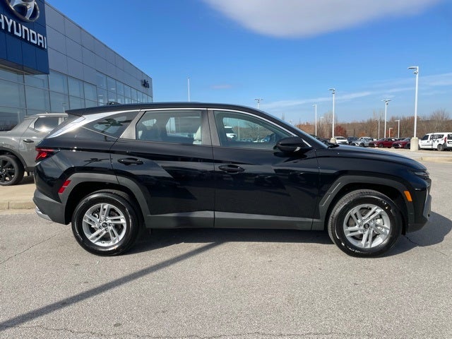 2025 Hyundai TUCSON SE AWD