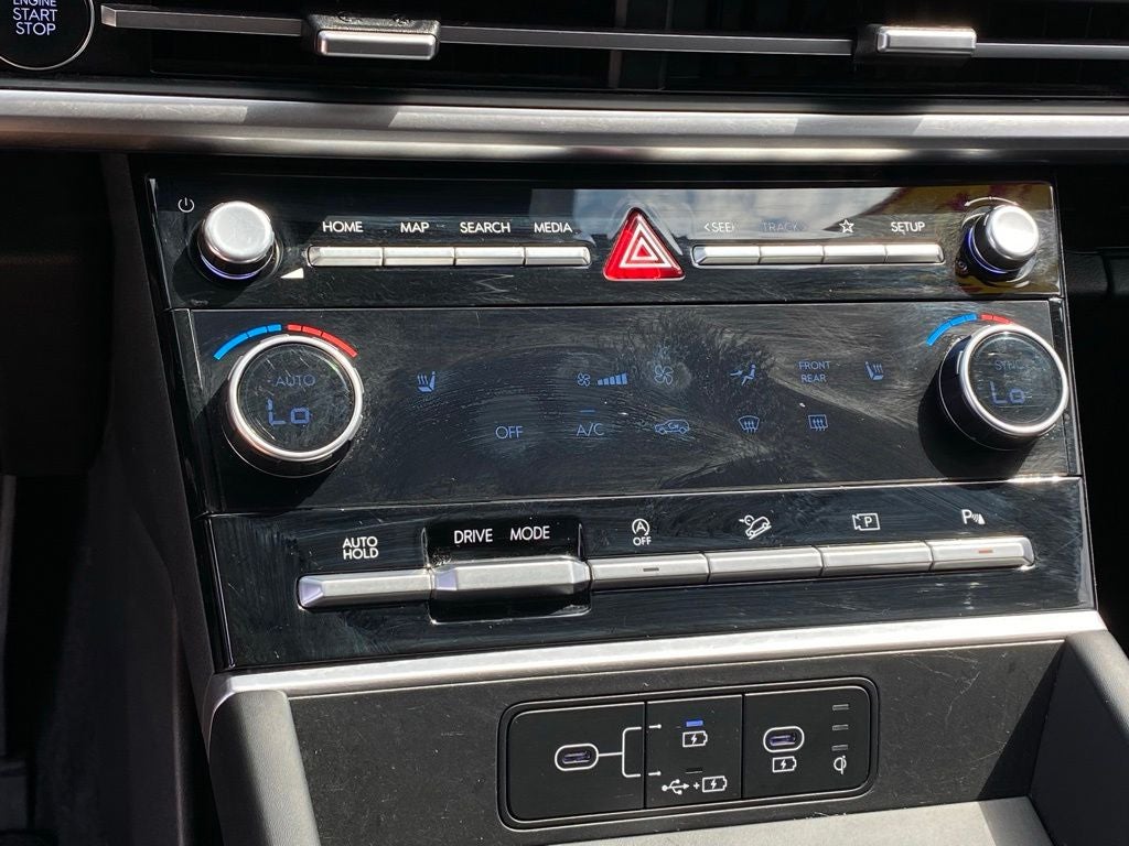 2025 Hyundai Santa Fe SEL - Photo 17