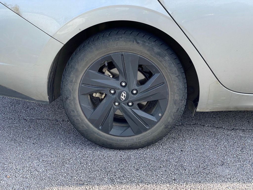 2021 Hyundai ELANTRA SEL
