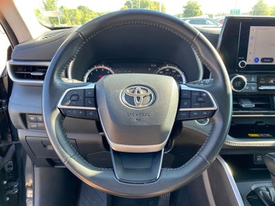 2025 Toyota Highlander XLE