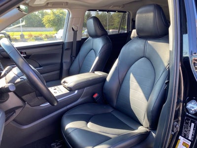 2025 Toyota Highlander XLE