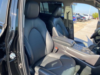 2025 Toyota Highlander XLE