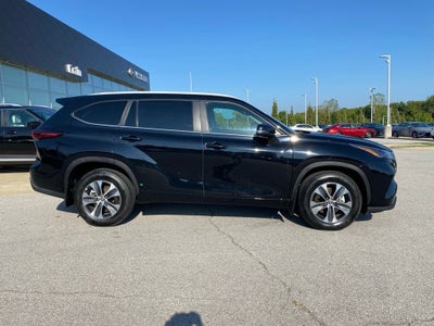 2025 Toyota Highlander XLE