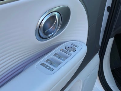 2026 Hyundai IONIQ 9 SEL LOCAL TRADE 1 OWNER