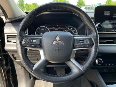 2024 Mitsubishi Outlander SE