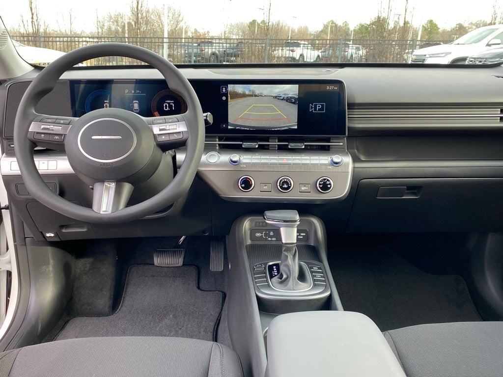 2026 Hyundai KONA SE FWD
