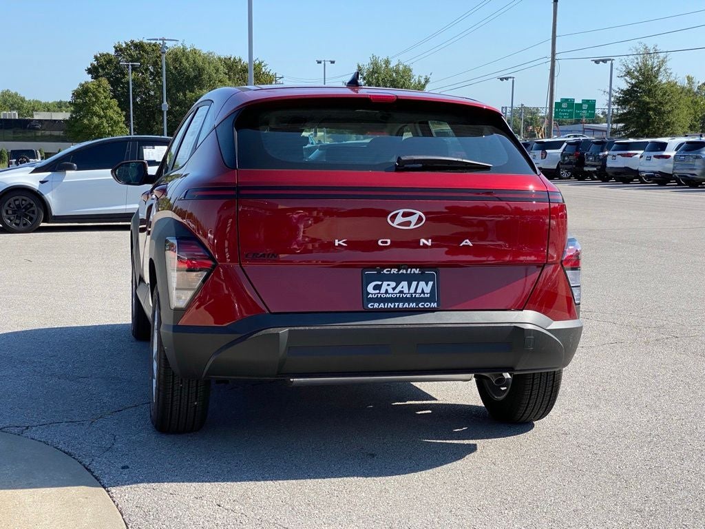 2027 Hyundai KONA SE FWD