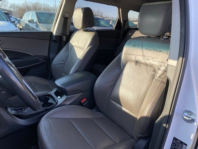 2016 Hyundai SANTA FE SE