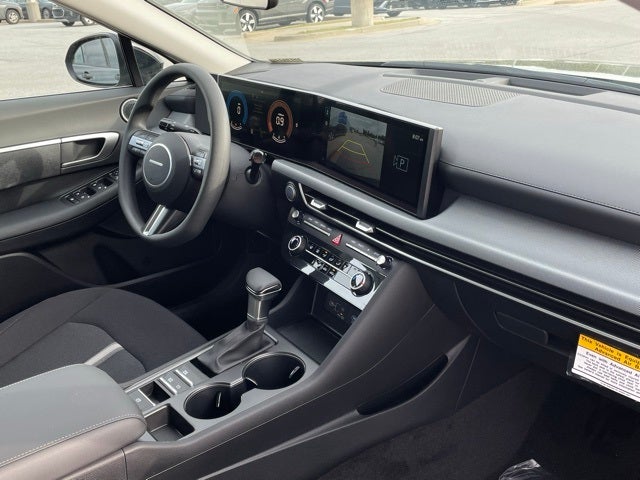 2025 Hyundai SONATA SE