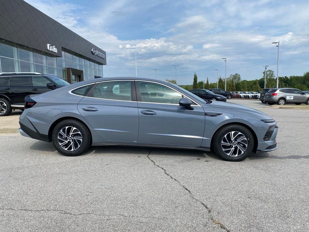 2026 Hyundai SONATA HYBRID Blue