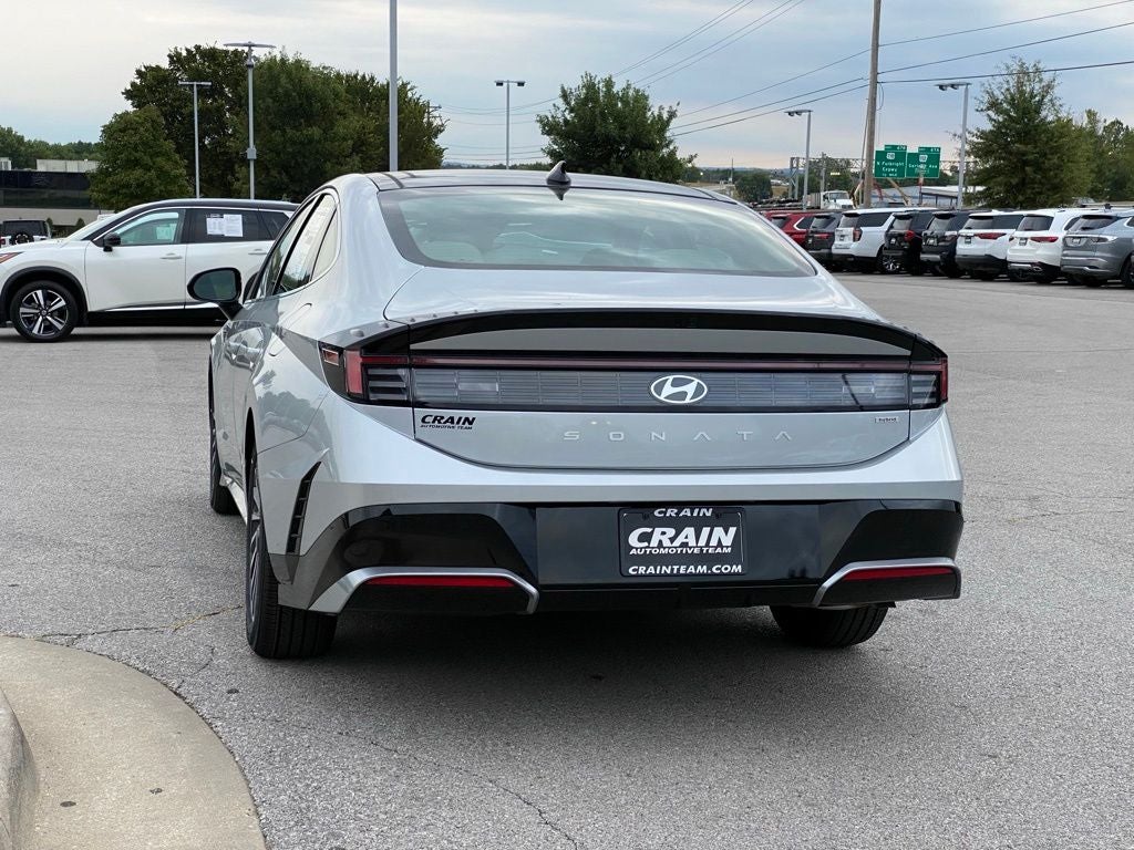 2026 Hyundai SONATA HYBRID SEL